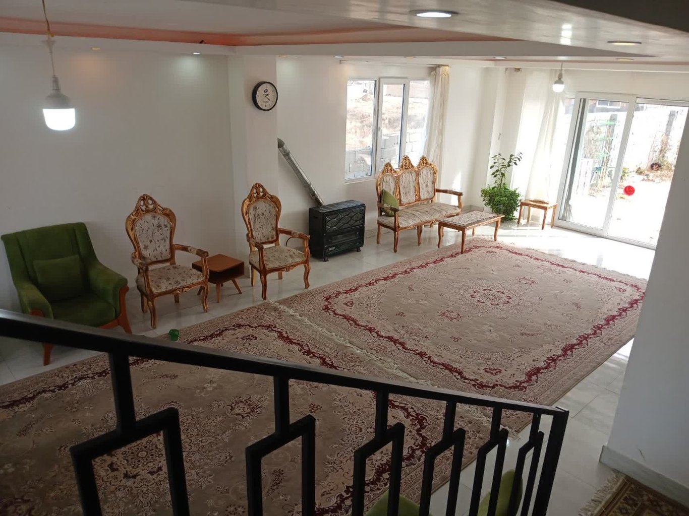 ویلا دوخوابه دوبلکس سپید 1