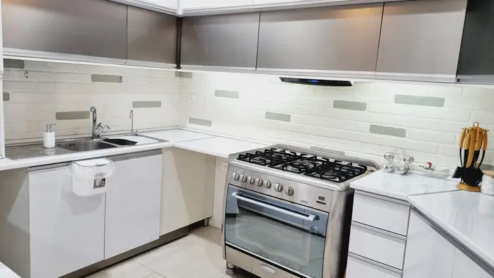 سوئیت دوخوابه بهار و زیتون