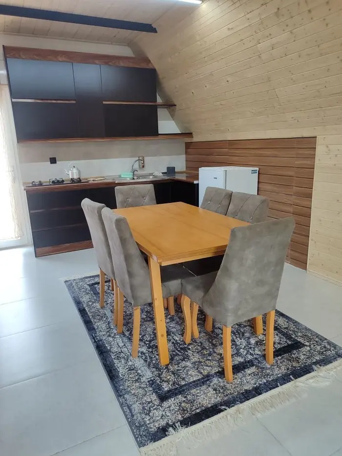 کلبه دوخوابه سوئیسی مهراد