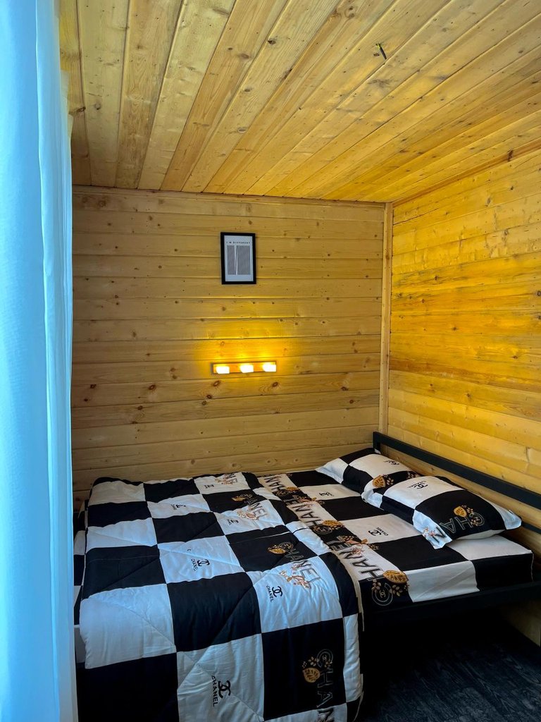 کلبه یک خوابه چوبی سید