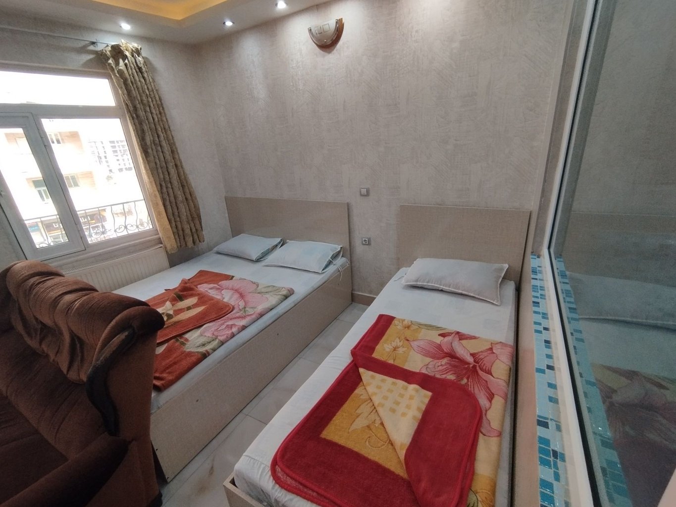 مجتمع اقامتگاهی آناهیتا - واحد سه تخته استخردار