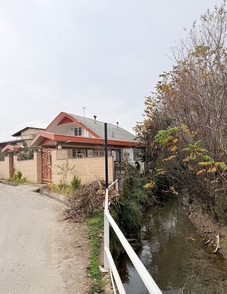 ویلا  ویلای کنار رودخانه سلیمی