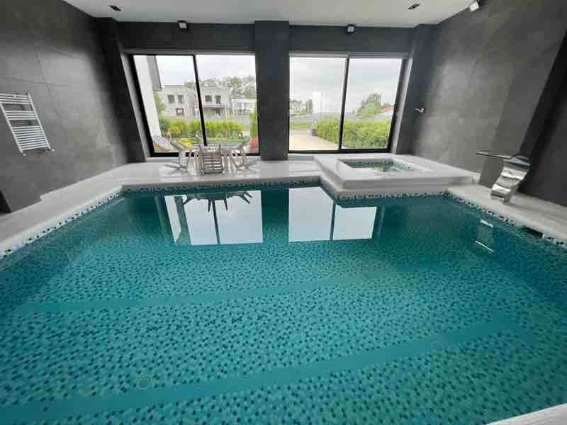 ویلا چهار خوابه استخردار آبگرم دیاموند