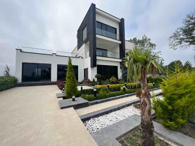 ویلا چهار خوابه استخردار آبگرم دیاموند