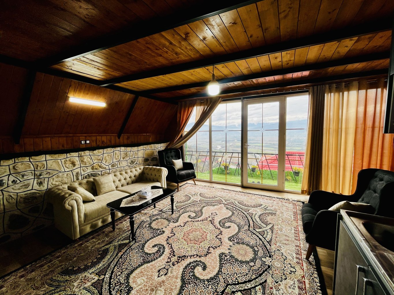 کلبه یک خوابه دوبلکس یونا