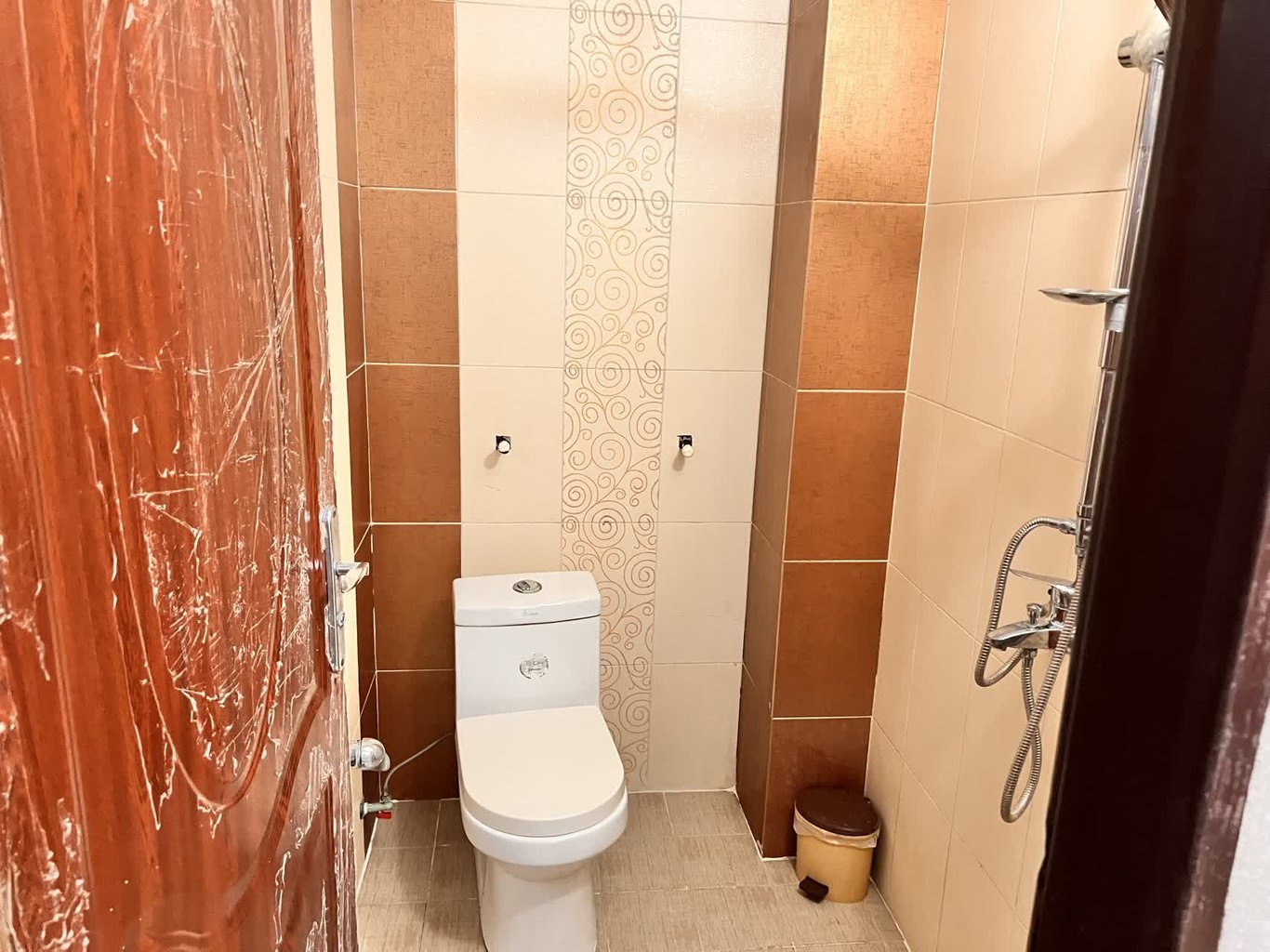 آپارتمان دوخوابه برنا - واحد 10