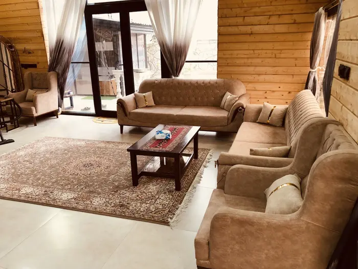 کلبه دوخوابه سوئیسی جکوزی دار تالاب