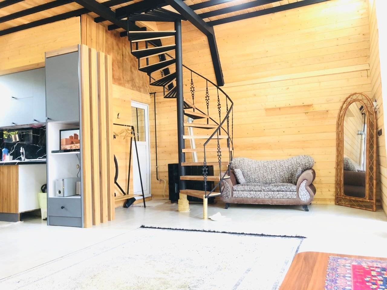 دوخوابه سوئیسی جکوزی دار تالاب