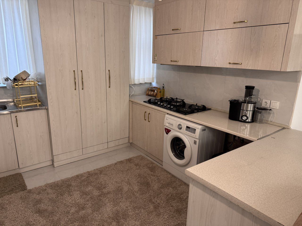 آپارتمان سه خوابه امام رضا