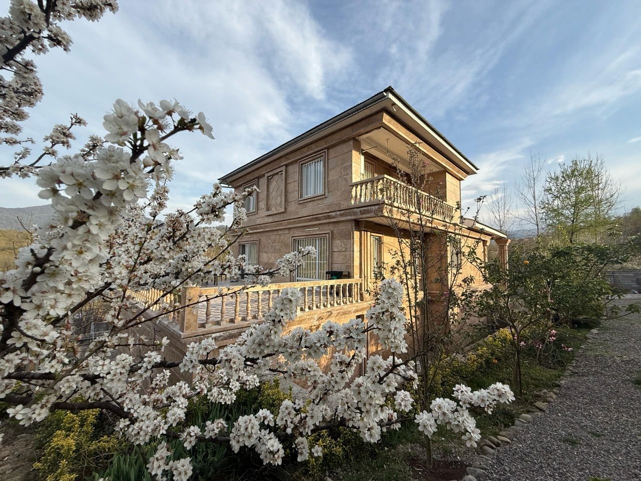 دوخوابه خانه‌ی سبز