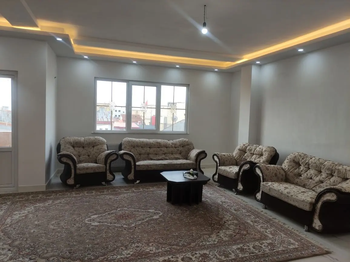 آپارتمان دوخوابه فرزام واحد 5