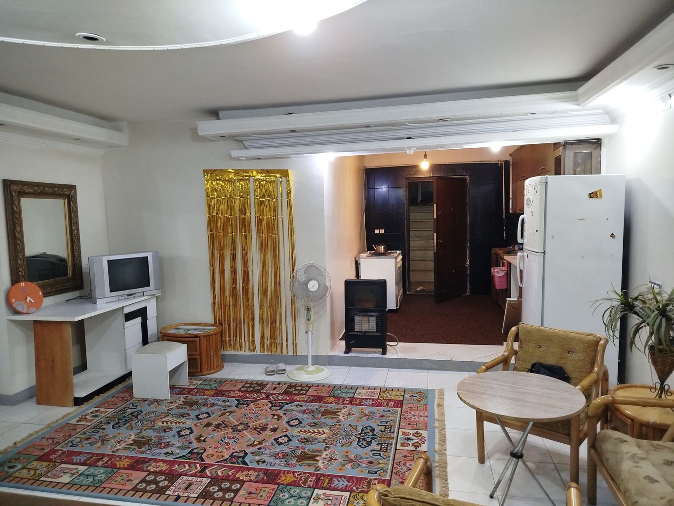 آپارتمان دوخوابه لرستانیان