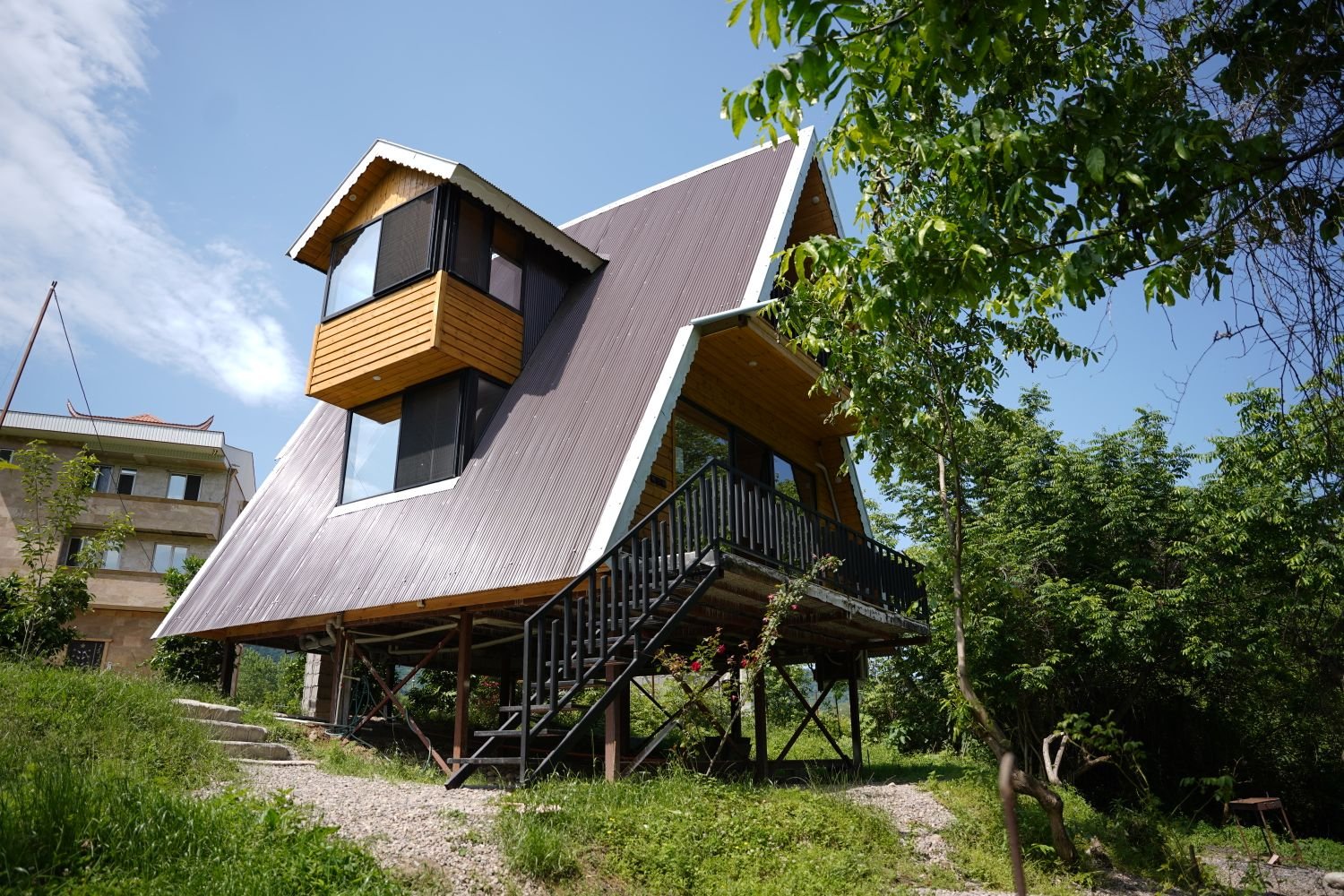 کلبه دوخوابه سوئیسی ایهان