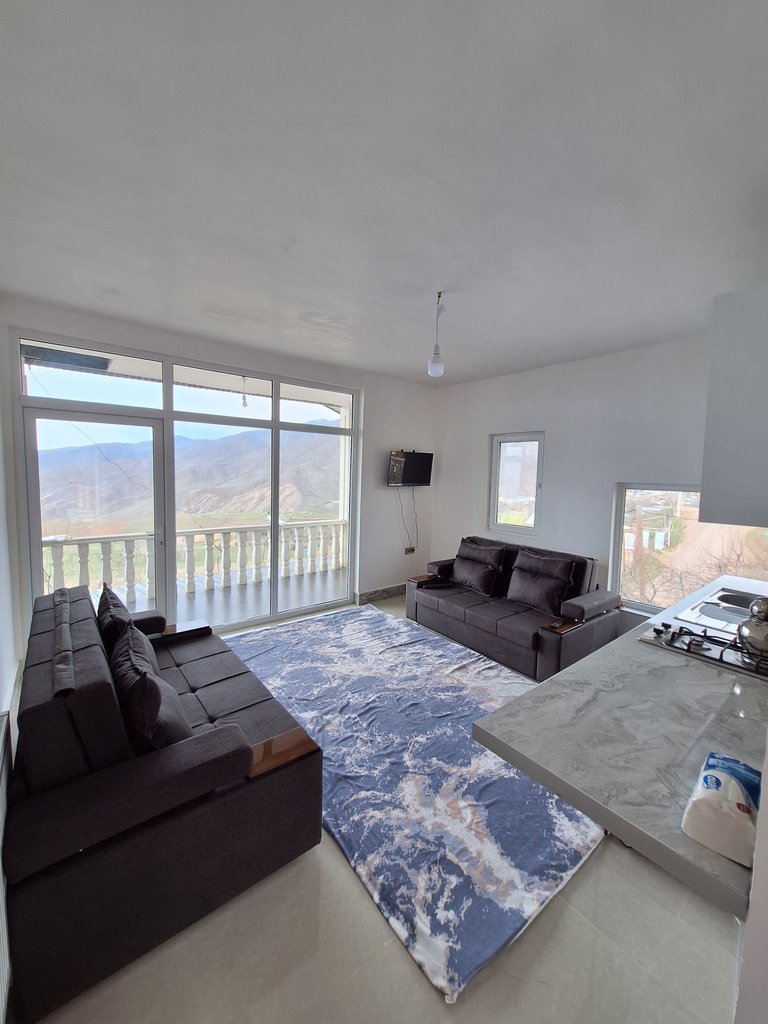 یک خوابه باغ آلبالو واحد 1