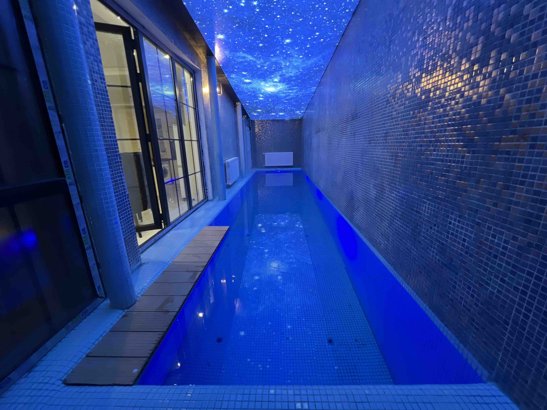 ویلا سه خوابه استخردار آبگرم تریپلکس مادر