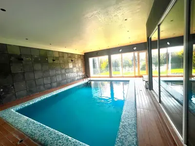 ویلا دوخوابه استخردار آبگرم ملکه