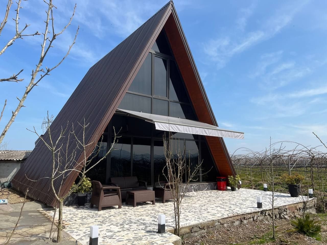 دوخوابه سوئیسی تُندَباغ