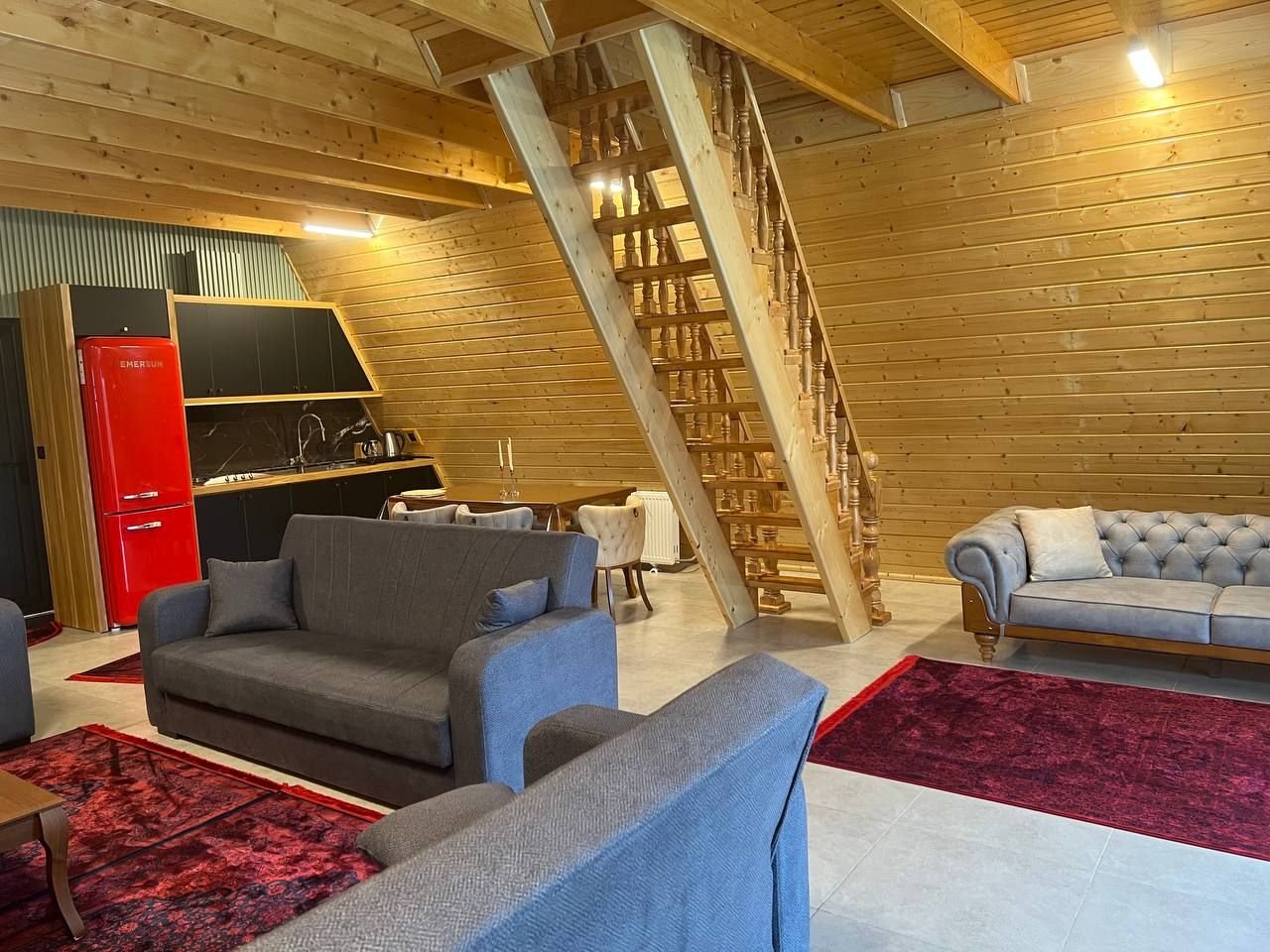 کلبه دوخوابه سوئیسی تُندَباغ