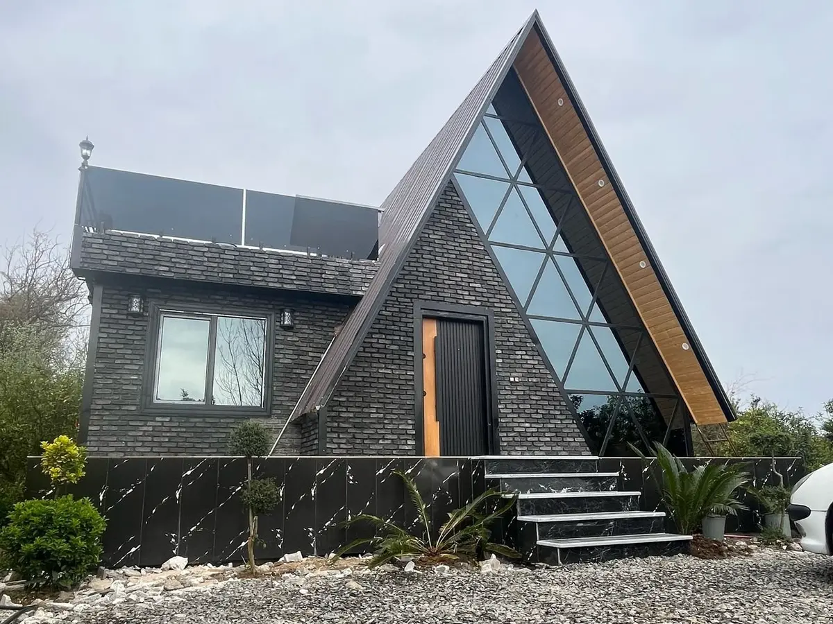 کلبه دوخوابه دوبلکس مرداب - نمای کلبه