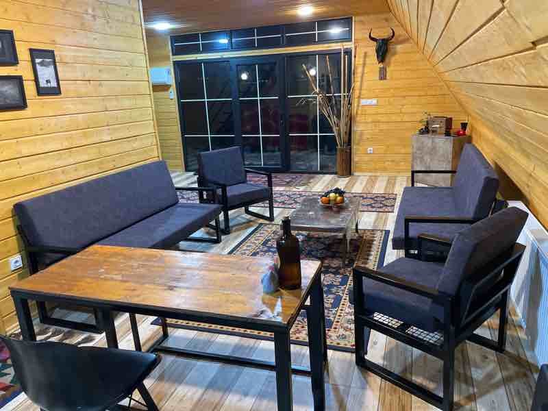 کلبه دوخوابه سوئیسی جکوزی دار شاهان - انتخاب عنوان تصویر