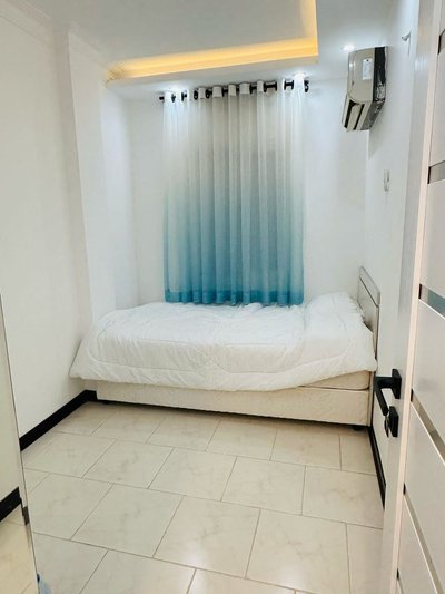 آپارتمان دوخوابه شیک آویشن شرقی