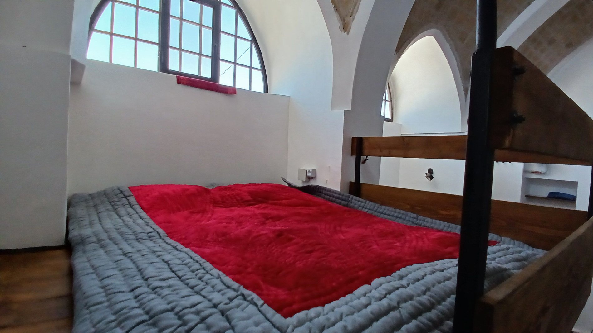 سوئیت فلت سنتی خانه سارا