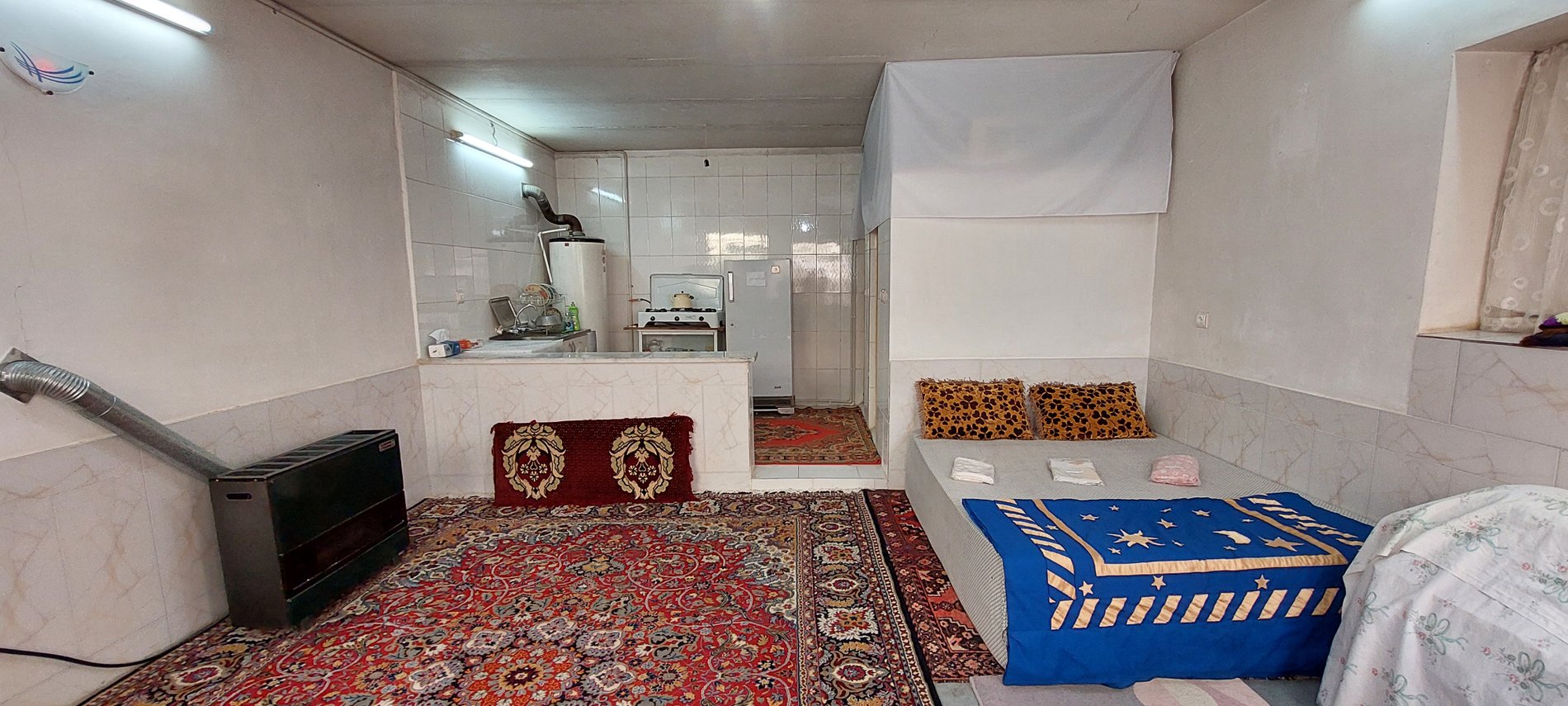 سوئیت فلت آرامگاه خیام و عطار نیشابوری
