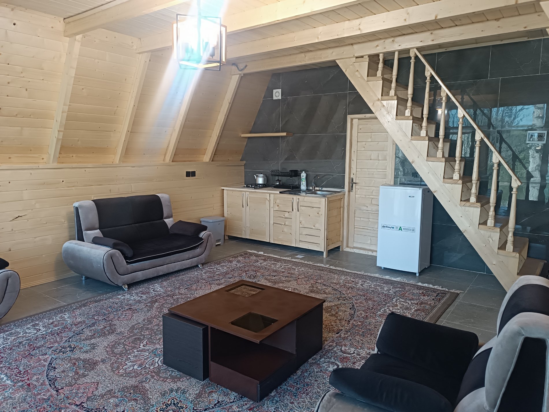 کلبه یک خوابه سوئیسی جنگلی میرکا 2