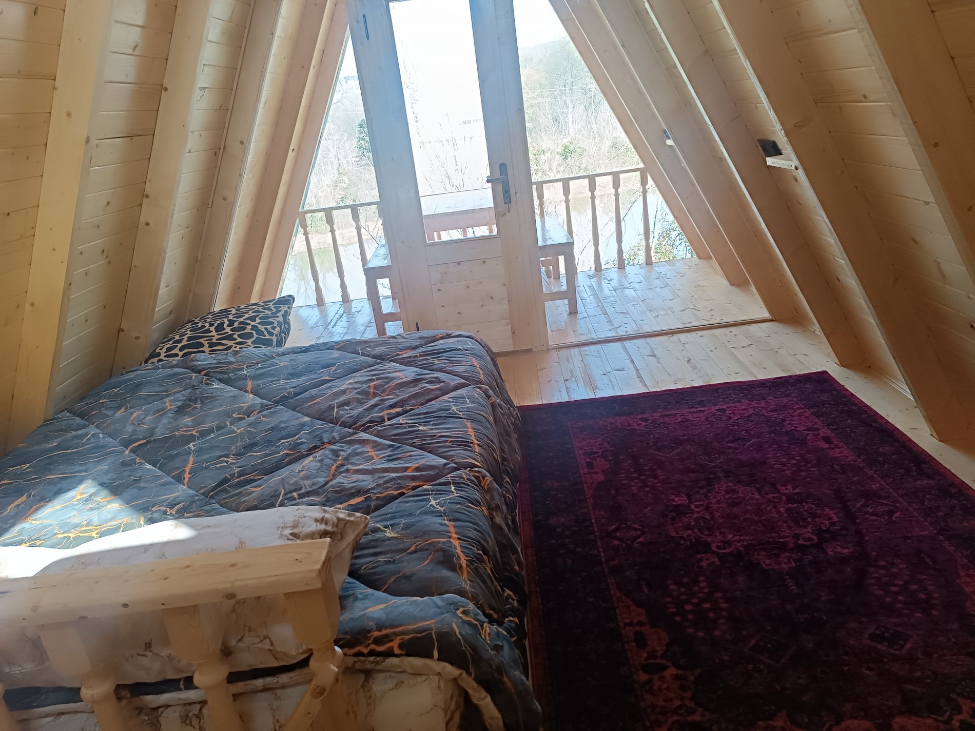 کلبه یک خوابه سوئیسی جنگلی میرکا 2