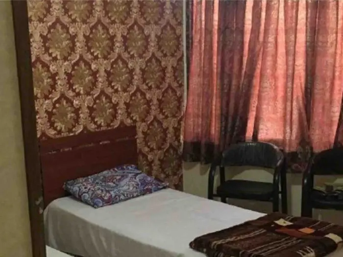 مسافرخانه سه تخته کشاورز