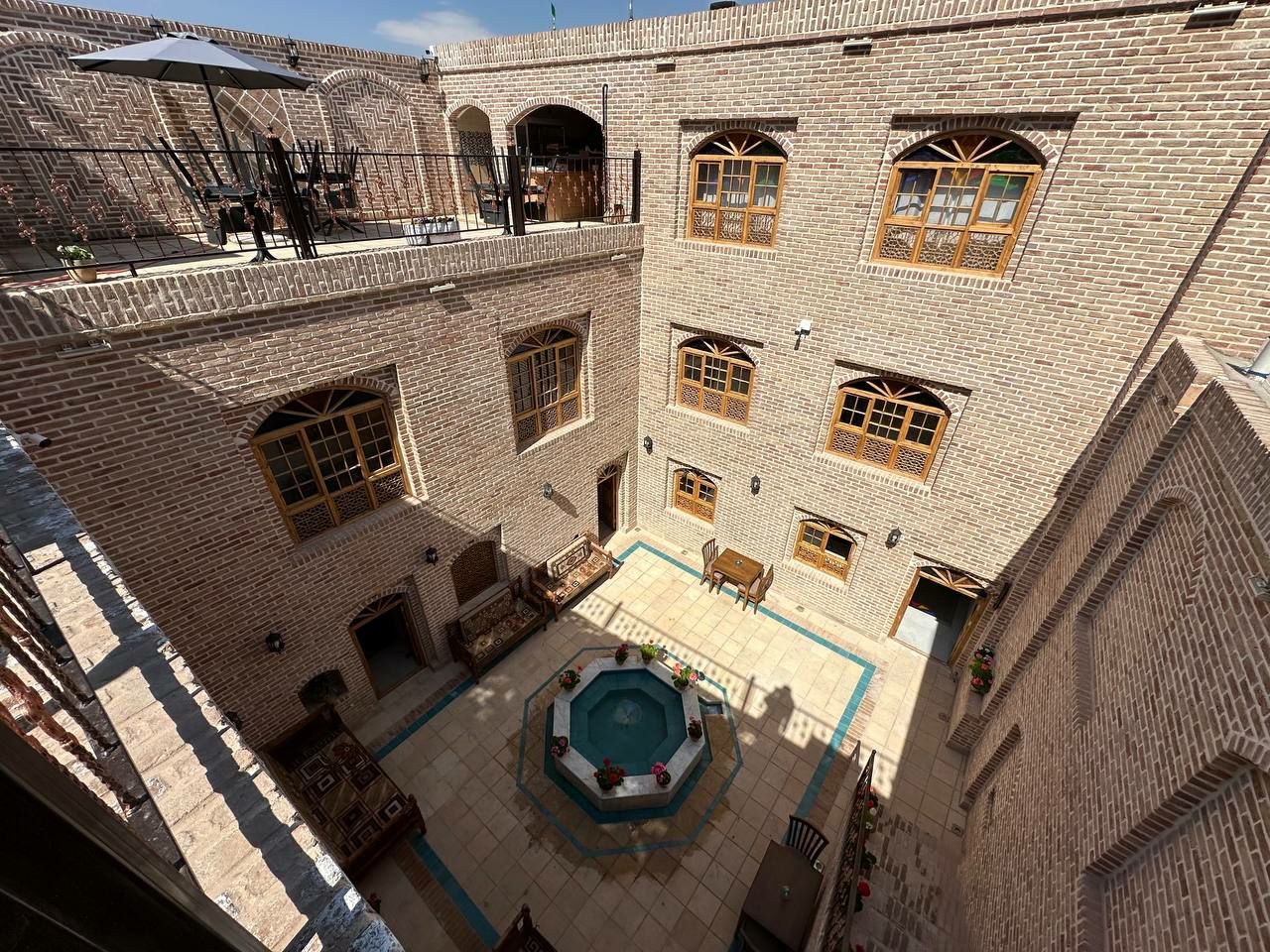 اقامتگاه سنتی خانه یار - واحد دوتخته منیژه