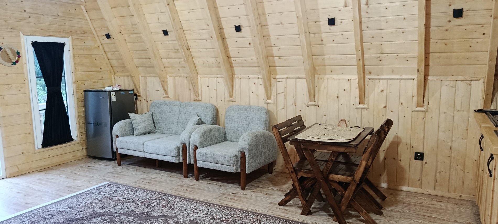 کلبه سوییسی آرامش بالکن و ،تراس دار