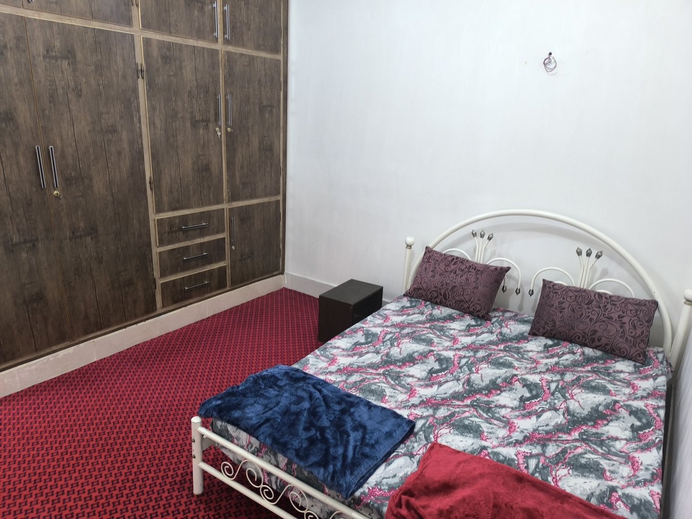 آپارتمان دوخوابه انشان ۲۴