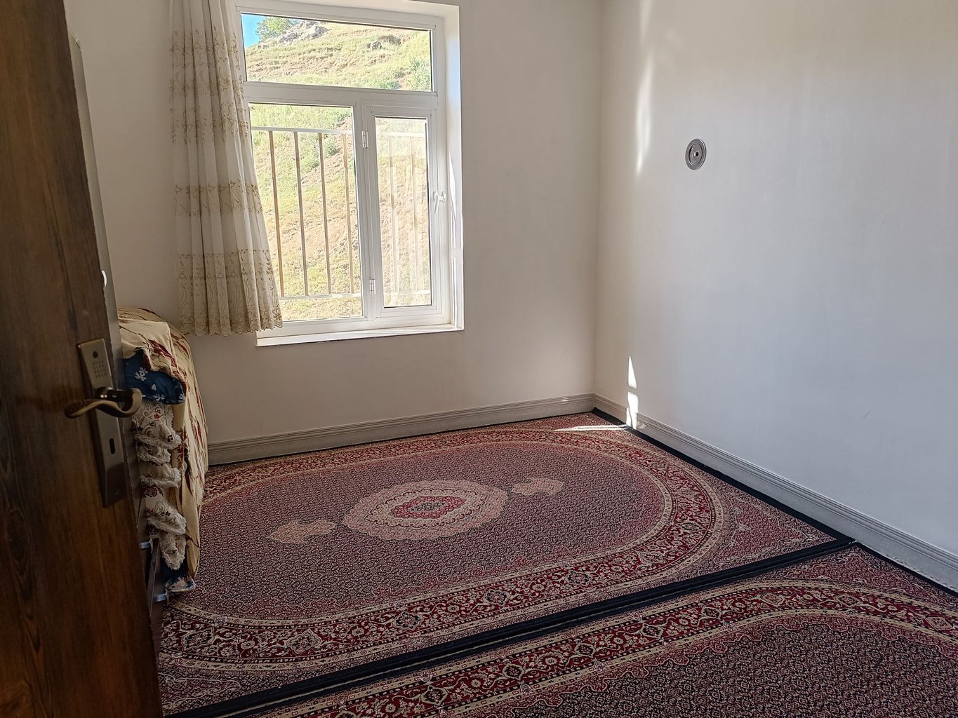 سوئیت دوخوابه ژیان