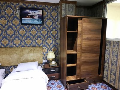 سوئیت اتابک - واحد ۳۰۱