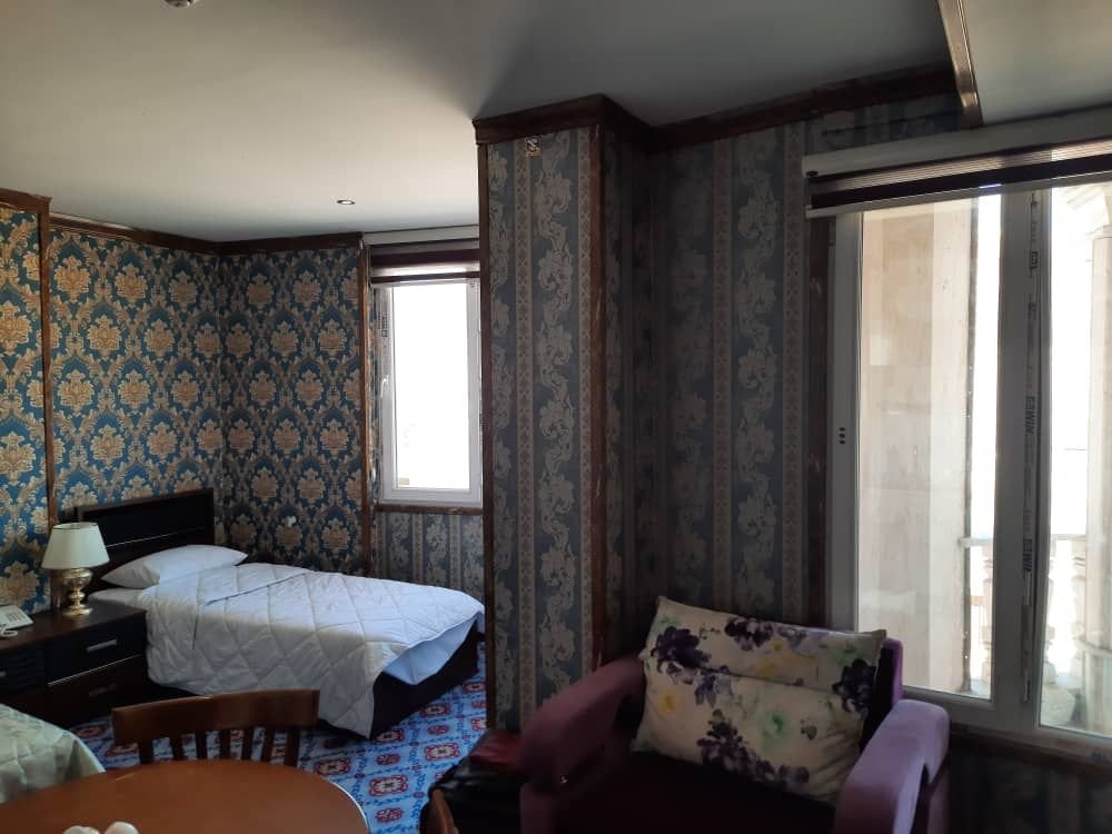 سوئیت اتابک - واحد ۳۰۵