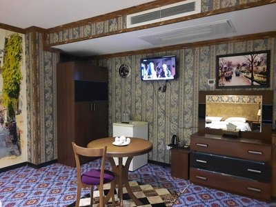 سوئیت اتابک - واحد ۳۰۲