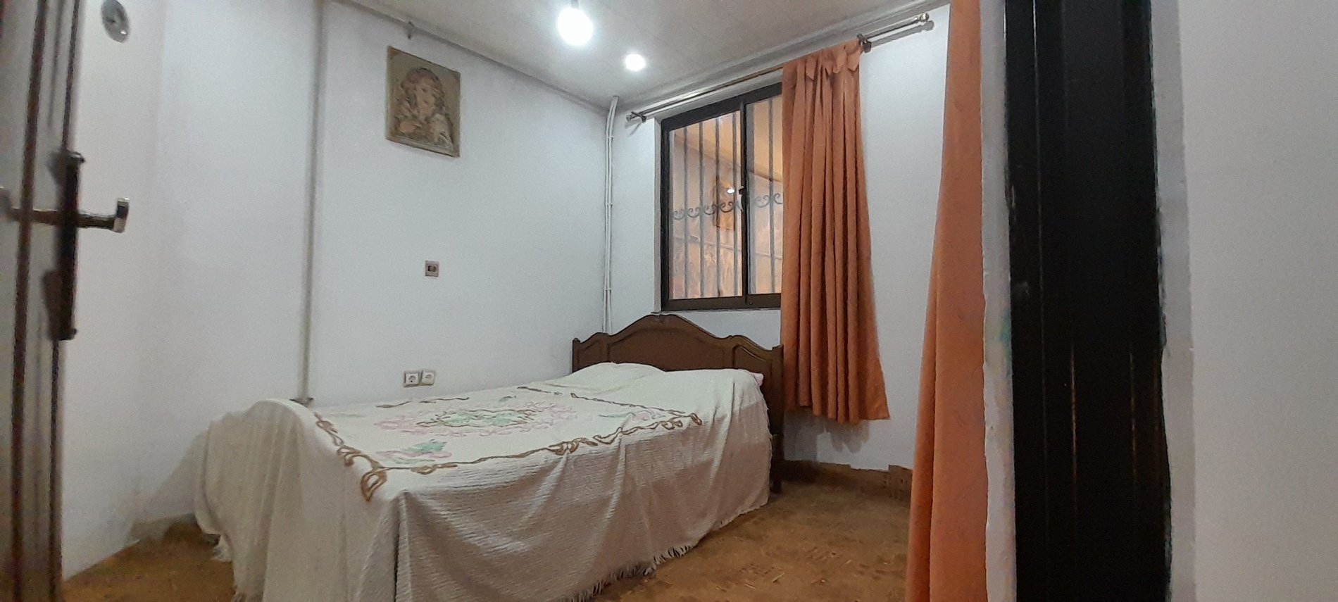 آپارتمان دوخوابه میرزا کوچک خان