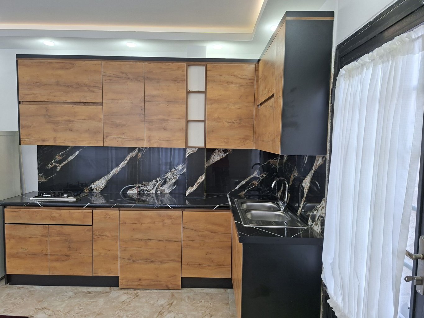 ویلا یک خوابه استخردار آبگرم باغ هیوا