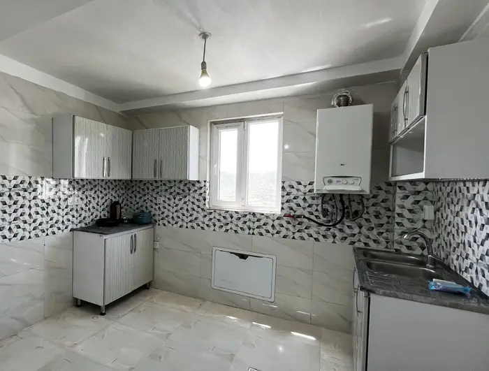 سوئیت دوخوابه عزیزی زاده - آشپزخانه