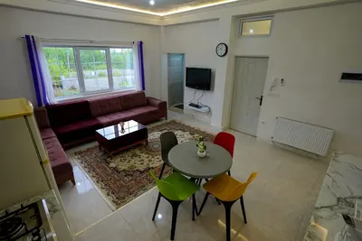 سوئیت یک خوابه داریوش هلن