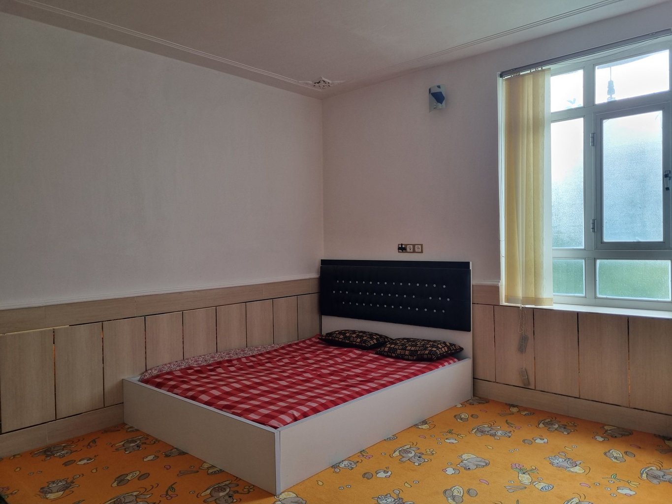 یک خوابه دنا 4