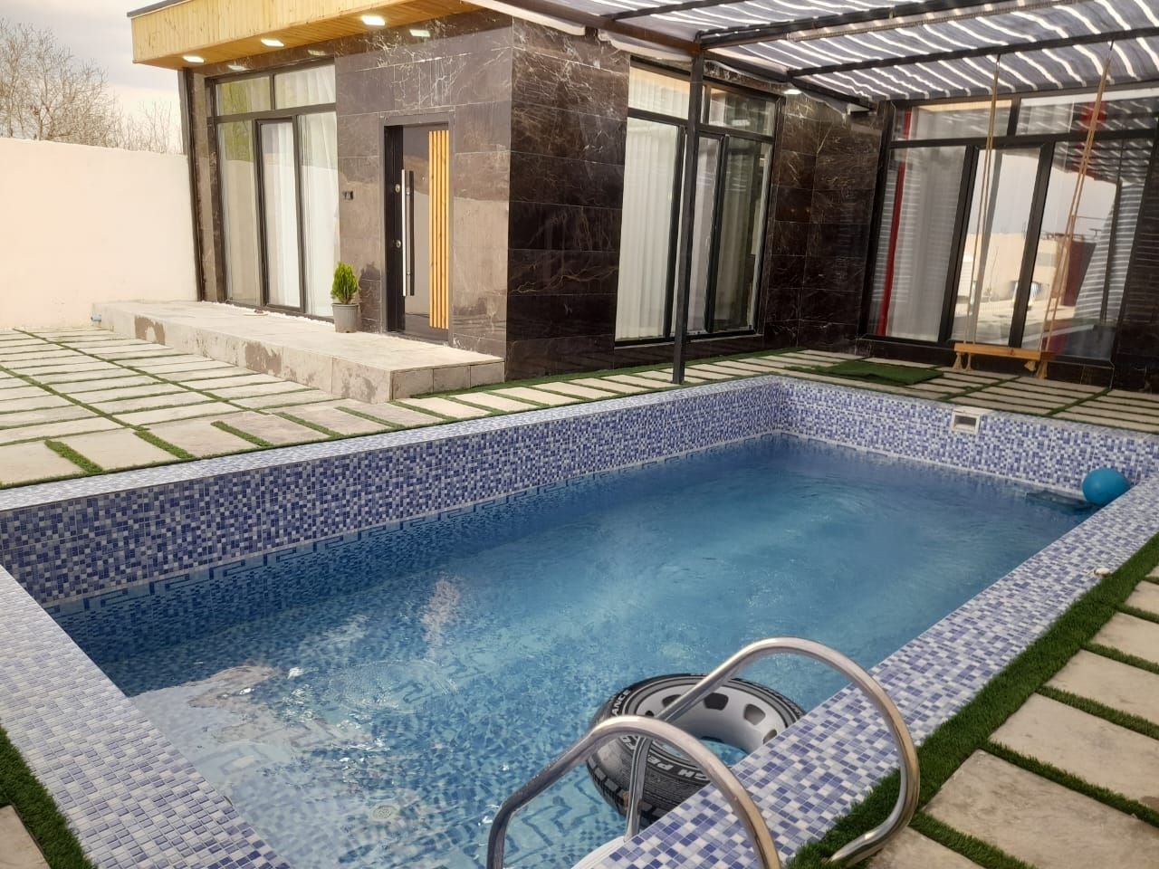 ویلا دوخوابه دوبلکس استخردار آبگرم حافظ