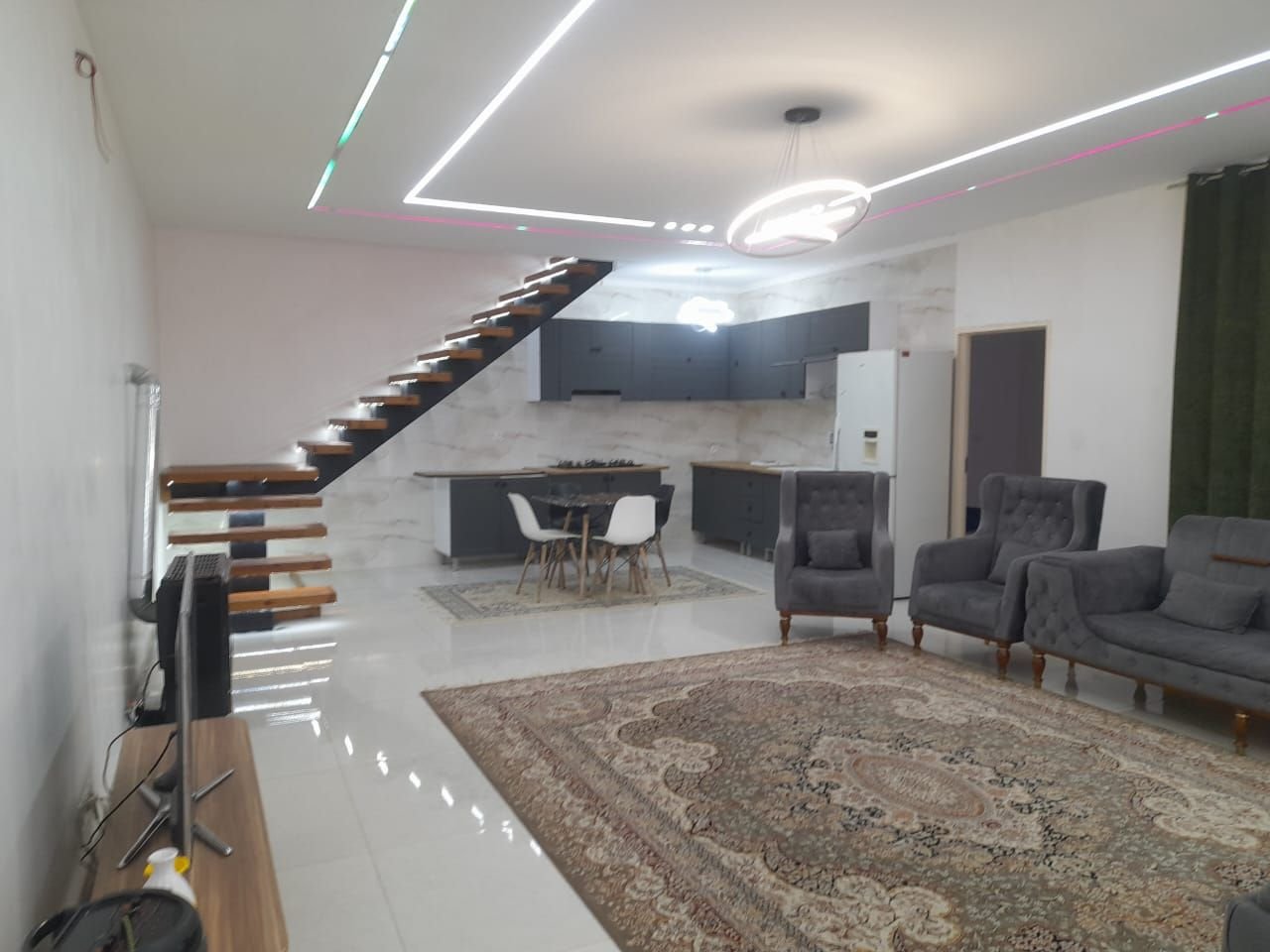 ویلا دوخوابه دوبلکس استخردار آبگرم حافظ