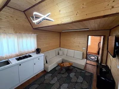 کلبه یک خوابه سوئیسی گلایل