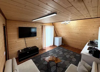 کلبه یک خوابه سوئیسی گلایل