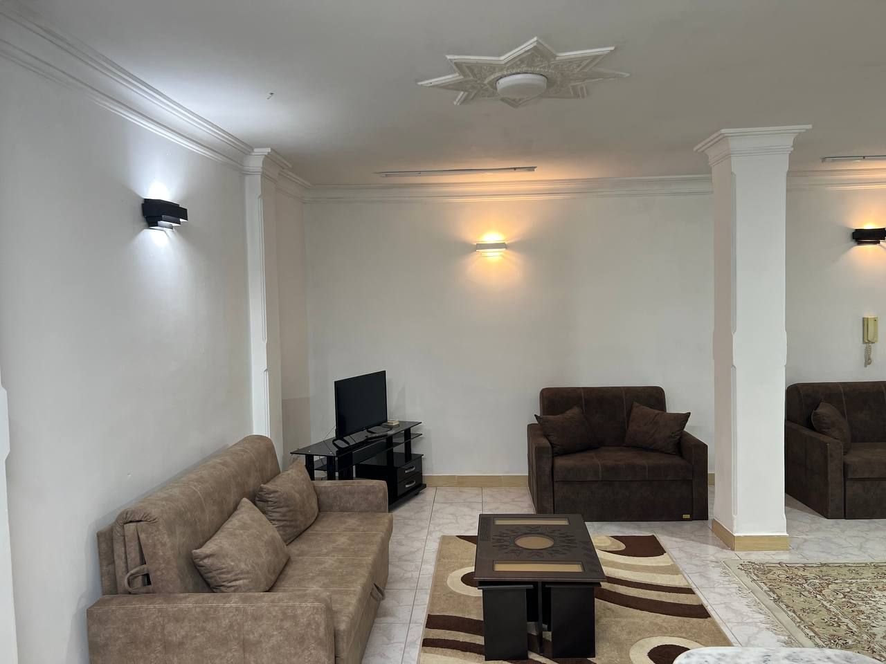 آپارتمان دوخوابه گیلانی 1