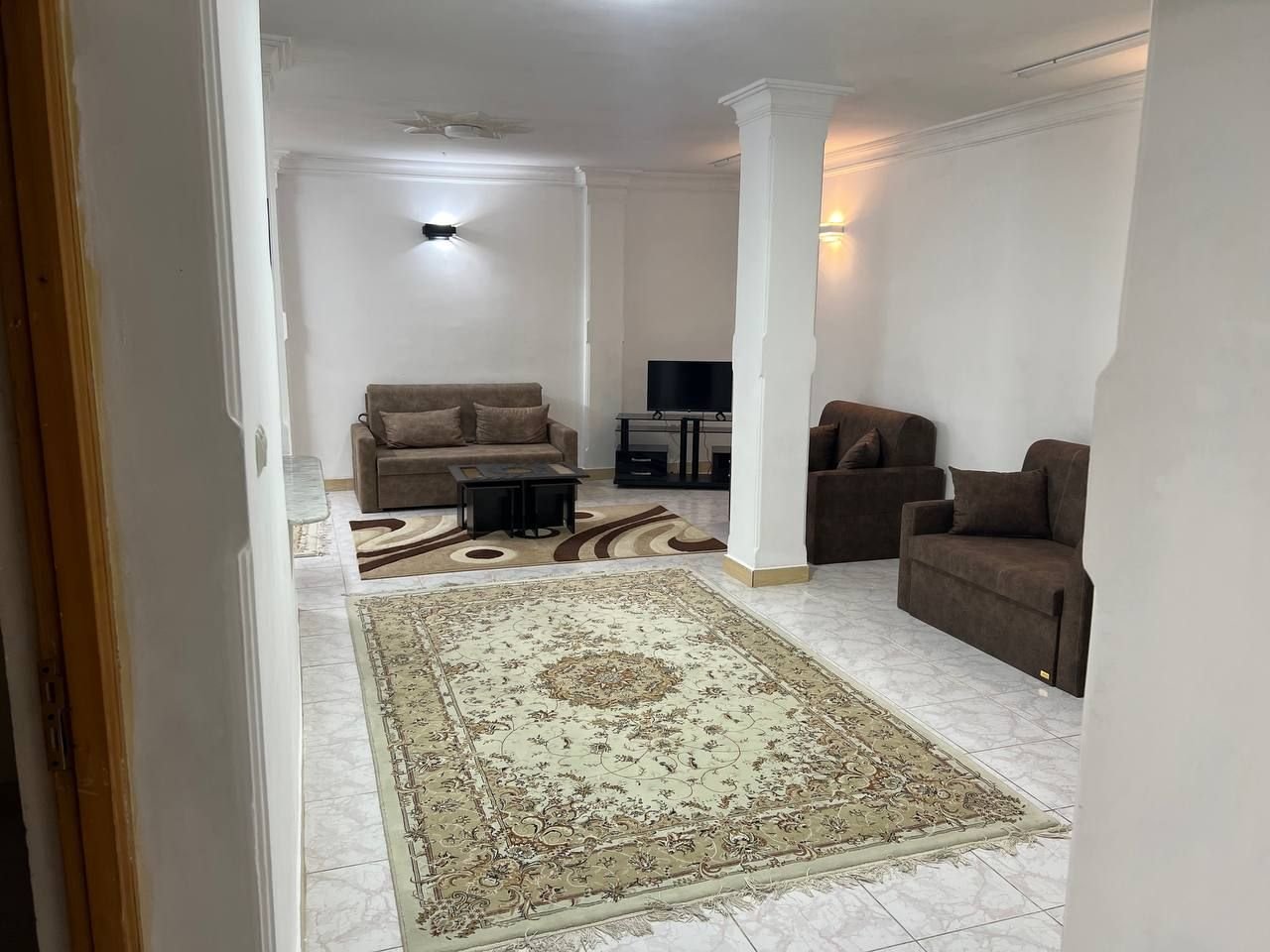 آپارتمان دوخوابه گیلانی 1