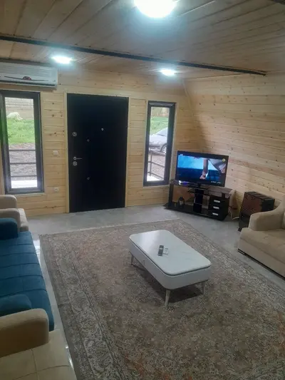 کلبه یک خوابه سوئیسی آفرین