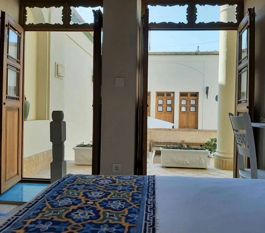 آریانا - اتاق 207